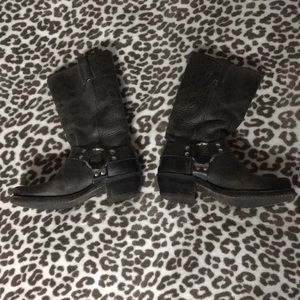 FRYE HARNESS BOOTS GRAY DISTRESSED